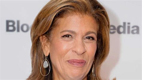 Todays Hoda Kotb Suffers Surprising Wardrobe Mishap Fans React Hello