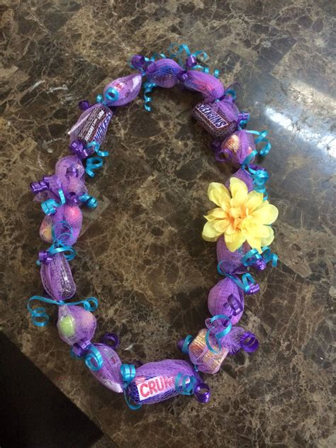 Pin By Nadine Mata On Diy Graduation Leis Diy Candy Lei