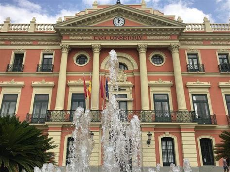 Essential And Monumental Murcia Guruwalk Old Street Local Guide