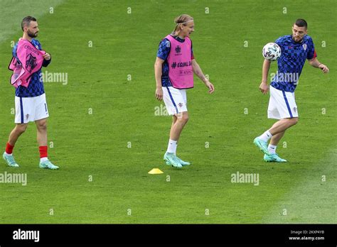 Marcelo Brozovic Domagoj Vida And Mateo Kovacic Of Croatia Warms Up