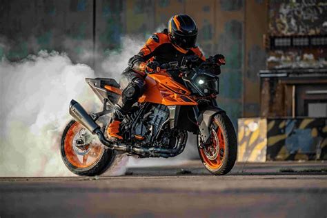 Ktm Redefine El Concepto De Naked Sport Presentando En Argentina La Nueva Y Desafiante Duke