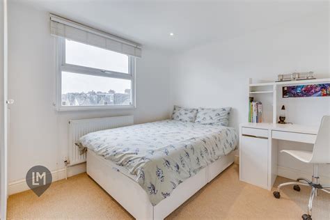 4 Bedroom House For Sale In Lavenham Road London Sw18 Loney Miller