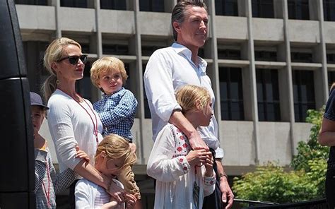 Gavin Newsoms Wife Stopped The Debate After He Struggled New