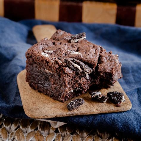 Easy Chocolate Oreo Brownies Recipe Hostess At Heart