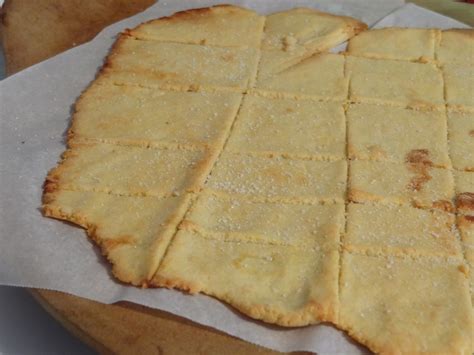 Salted Paleo: Recipe Review: Saltine Crackers (SCD)