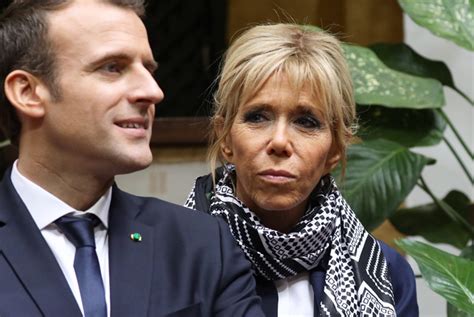 Emmanuel Y Brigitte Macron Su Historia De Amor No Fue Un Cuento De