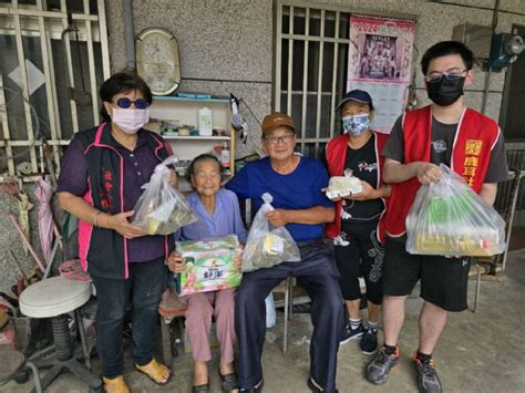 鹿耳社區發展協會提前為獨居長輩賀端節贈送粽子、民生物資 台南新聞網 大台灣新聞網