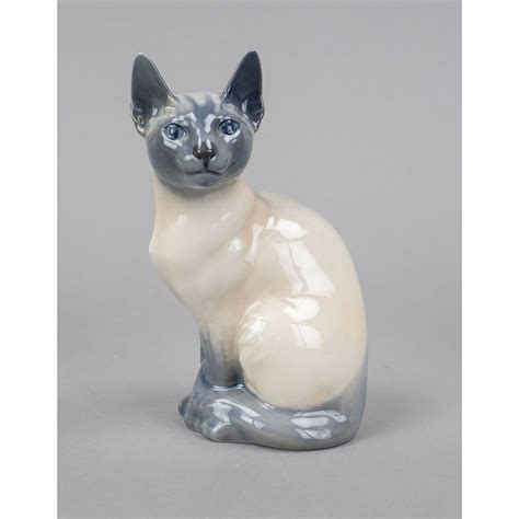 At Auction Porcelain Sitting Siamese Cat Royal Copenh