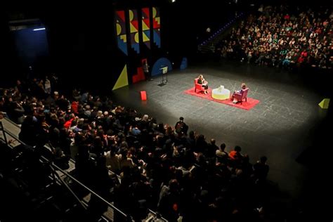 M S De Mil Personas Participaron En Las Conferencias Y Espect Culos