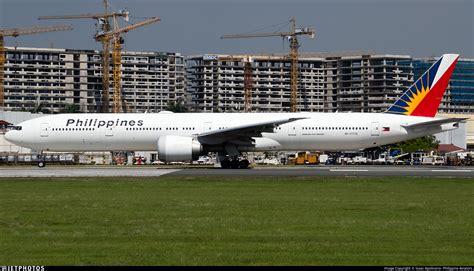 RP C7775 Boeing 777 3F6ER Philippine Airlines Isaac Apolinario