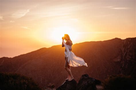 Papel De Parede Luz Solar Mulheres Ao Ar Livre Mulheres Modelo