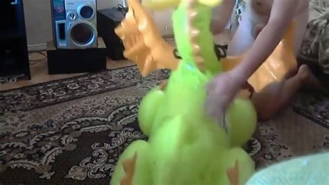 Twink Orgasms Hard Riding Green Dragon Inflatable Sex Toy SuperPorn