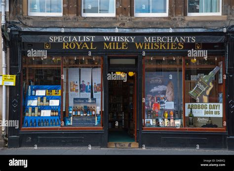 Whisky Shop Royal Mile Old Town Edinburgh Scotland Britain Uk Europe