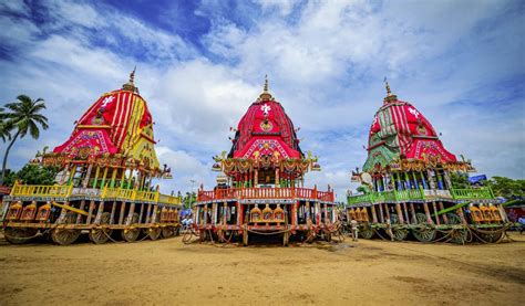 Thousands Pull Chariots In Lord Jagannaths Return Car Festival In Puri