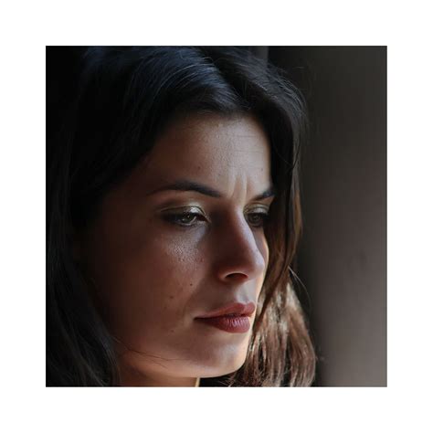 Assorta nei pensieri | JuzaPhoto