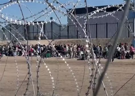 Miles de migrantes varados en la frontera norte y sur de México