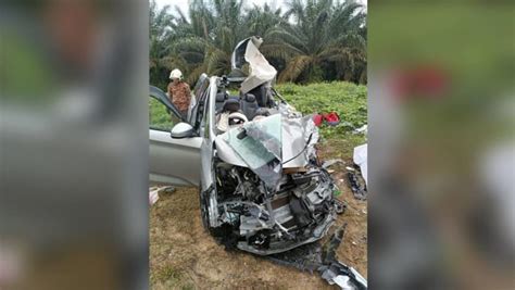 Tragic Collision On Johor Highway Claims Lives Of Three Including Two