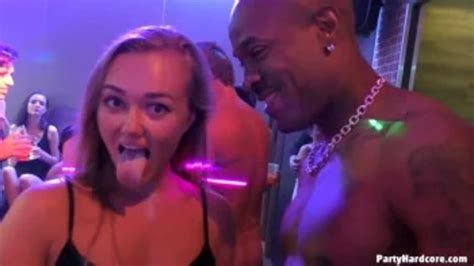 PLS Help Me Identif This Blonde Girl From Party Hardcore Gone Crazy Vol 42 She Suck Dick