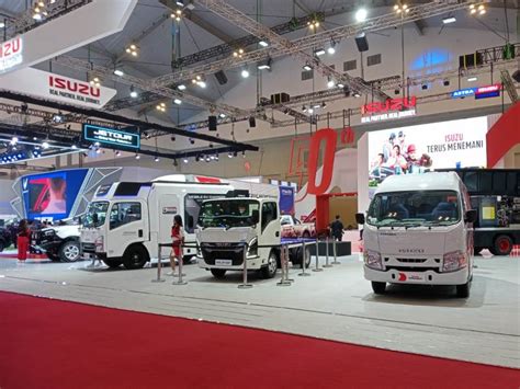 Isuzu Pamerkan Lini Kendaraan Unggulan Teknologi Dan Inovasi Terbaru