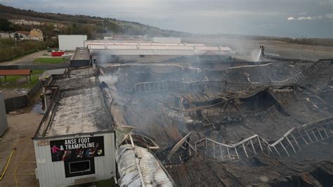 Incendie à Anse plusieurs bâtiments ravagés par les flammes une