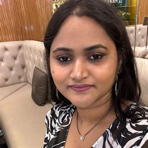 Pooja Dapke Poovish • Threads Say More