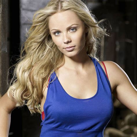 Laura Vandervoort Age Biography Net Worth Wiki Height