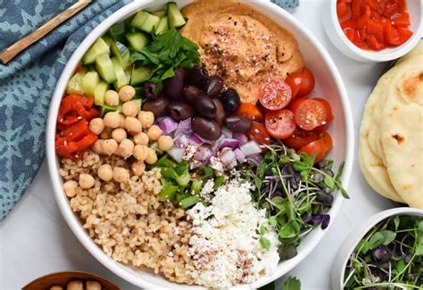 Mediterranean Hummus Bowl | Heinen's Grocery Store