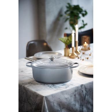 Cocotte Ovale Le Creuset Signature Mist Grey Cm Cuisine Et Cocotte