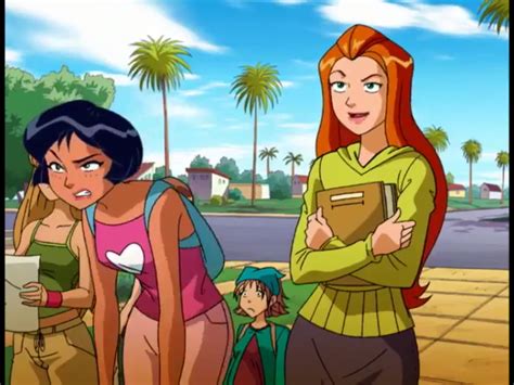 Pin By Batman On SPIES In 2021 Spy Outfit Cartoon Outfits Totally Spies