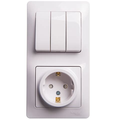 Выключатель Schneider Electric Glossa трёхклавишный + розетка со ...