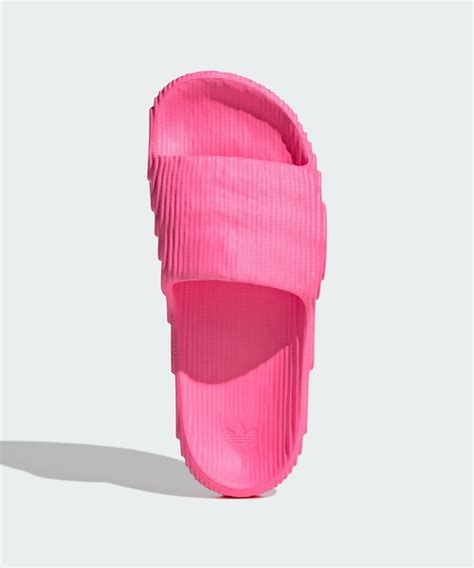 Adidas（アディダス）の「アディレッタ 22 サンダル Adilette 22 Slides アディダスオリジナルス Adidas