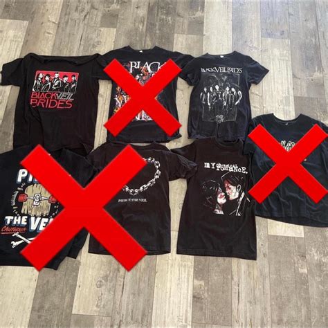 Hot Topic Black T Shirt Depop