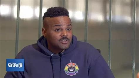 Un bombero gay dice que su jefe le dijo que el sexo con mujeres lo curaría CromosomaX
