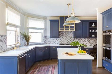 Navy blue kitchen cabinets, affordable luxury, pros and cons.