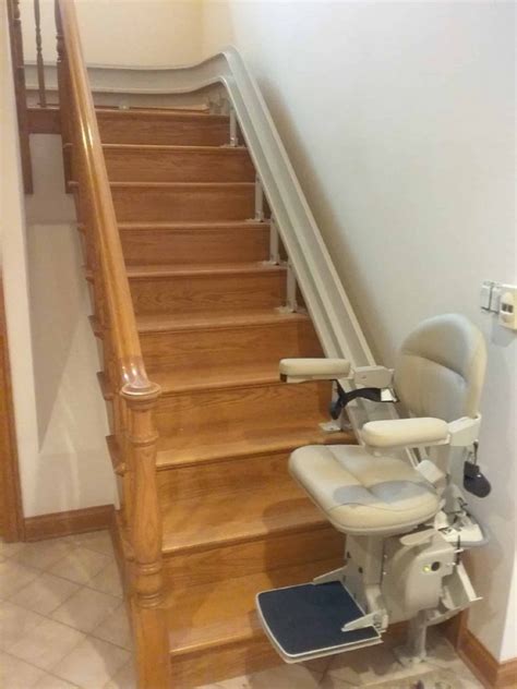 Bruno Elite Curved Stair Lift In Chicago Il Lifeway Mobility Ehls