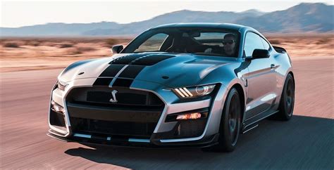 De festejos El Ford Mustang cumple 55 años Automotiva