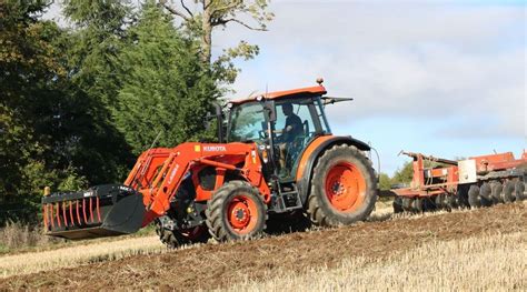 Tracteur Kubota M5111 agile mais un peu léger Entraid