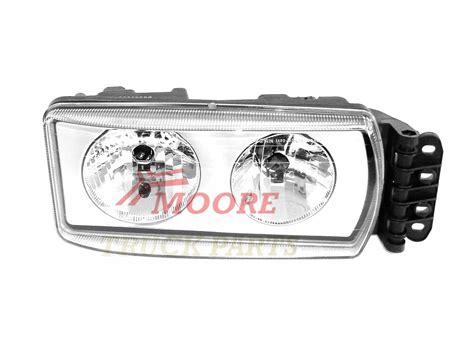 HeadLamp R H Manual Adjust With Silver Lens Medium Tector 02 09