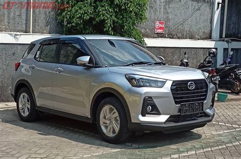 Fitur Melimpah Ini Daftar Harga Mobil Baru Daihatsu Rocky Awal Tahun