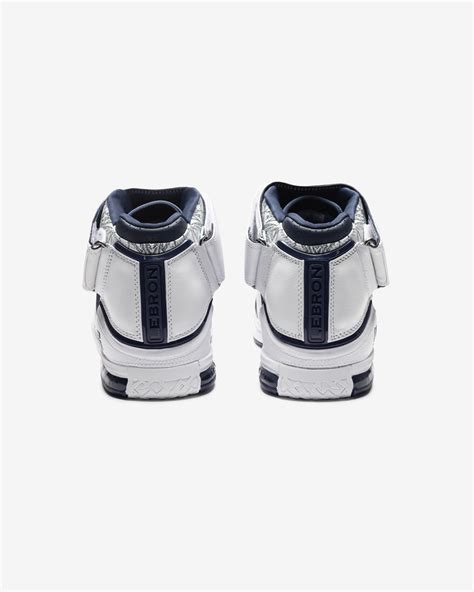 NIKE ZOOM LEBRON 2 - WHITE/ MIDNIGHTNAVY/ VARSITYCRIMSON – Undefeated