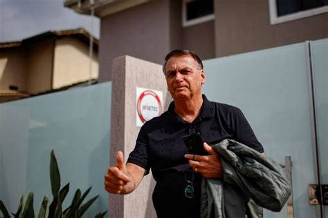 Internaron En Brasil Al Expresidente Jair Bolsonaro Por Una Infecci N