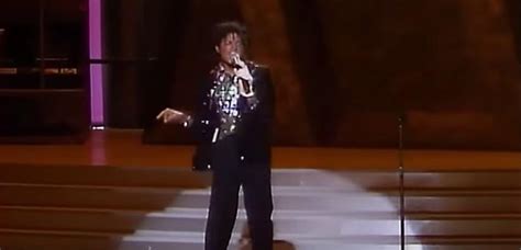 Re-Watch The First Time Michael Jackson Debuted The Moonwalk - Smooth