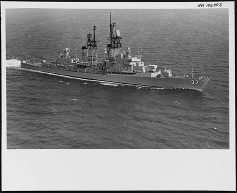 Nh 106802 Photo Uss Farragut