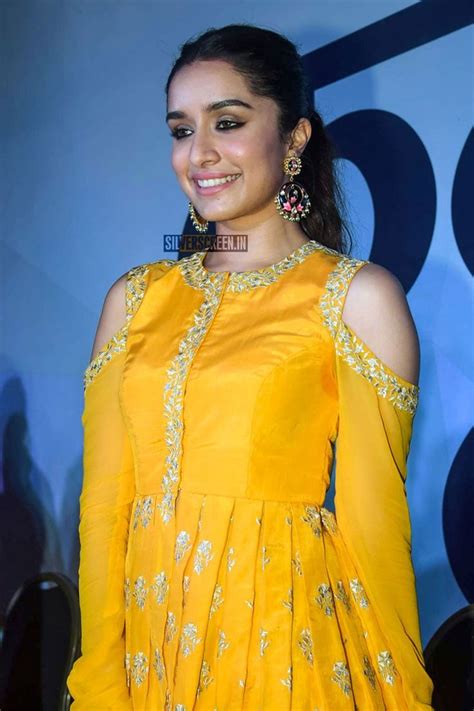 Pin On Shraddha Kapoor Fashion Shraddha Kapoor Deepika Padukone