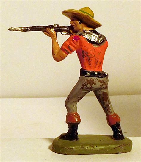 Leyla Cowboy Standing Firing Rifle Germantoys De