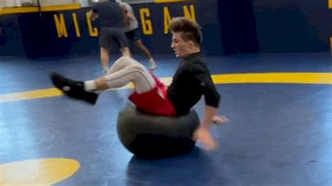 Ball Wizard Meyer Shapiro Shows Off Exercise Ball Skills Before WNO