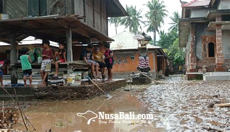 NUSABALI Banjir Bandang Rendam Puluhan Rumah