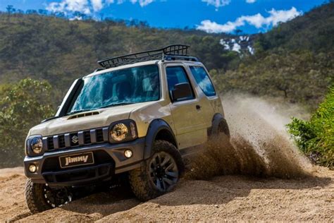 Suzuki Jimny estreia na série especial Desert Motor Show