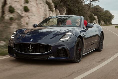 Maserati Grancabrio Trofeo Reviews Complete Car