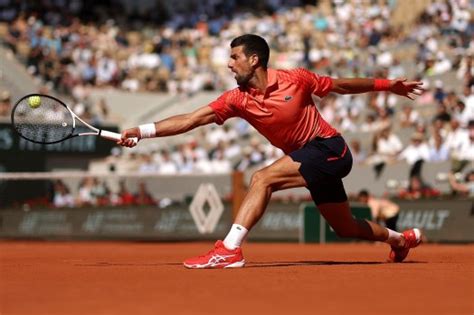 French Open Novak Djokovic Irked By Booing During Lengthy Win Daily News